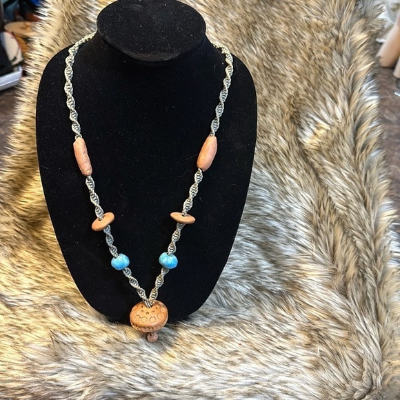 Very beautiful BoHo necklace.​​ - Picture 1 of 3